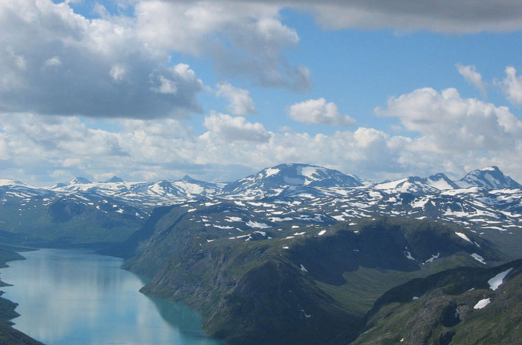 Gjende and Jotunheimen - © From Flickr user ColorLine Jotunheimen: Gjende and Jotunheimen - © From Flickr user ColorLine