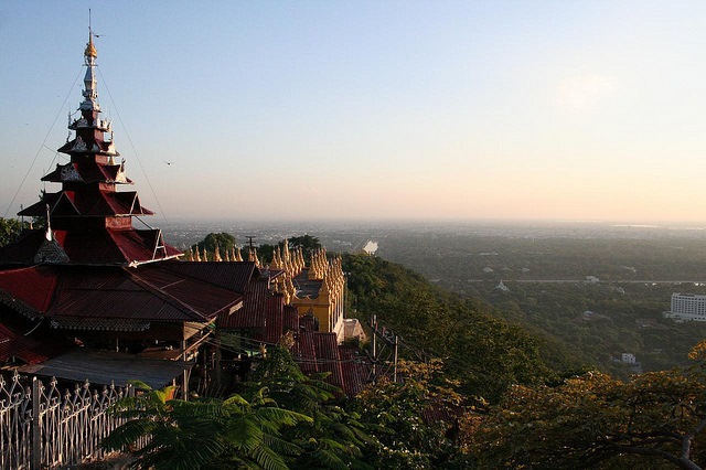 Mandalay Hill - ©Copyright Flickr user Federico Luccini... Mandalay Hill: Mandalay Hill - ©Copyright Flickr user Federico Luccini...