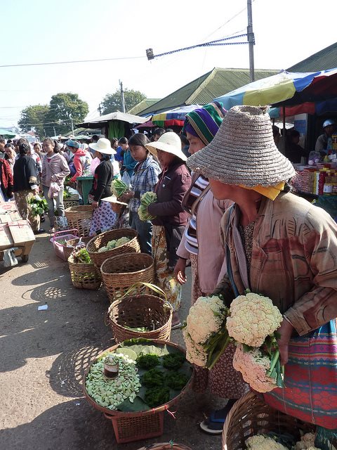 Myanmar, Kengtung, Kengtung - Kengtung market, Walkopedia