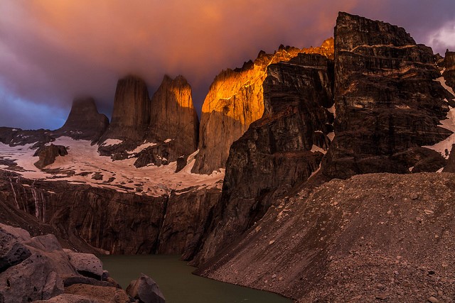 Chile Patagonia: Torres del Paine NP, Torres del Paine Lookout, Torres del Paine Lookout - the Torres del Paine at sunrise, Walkopedia