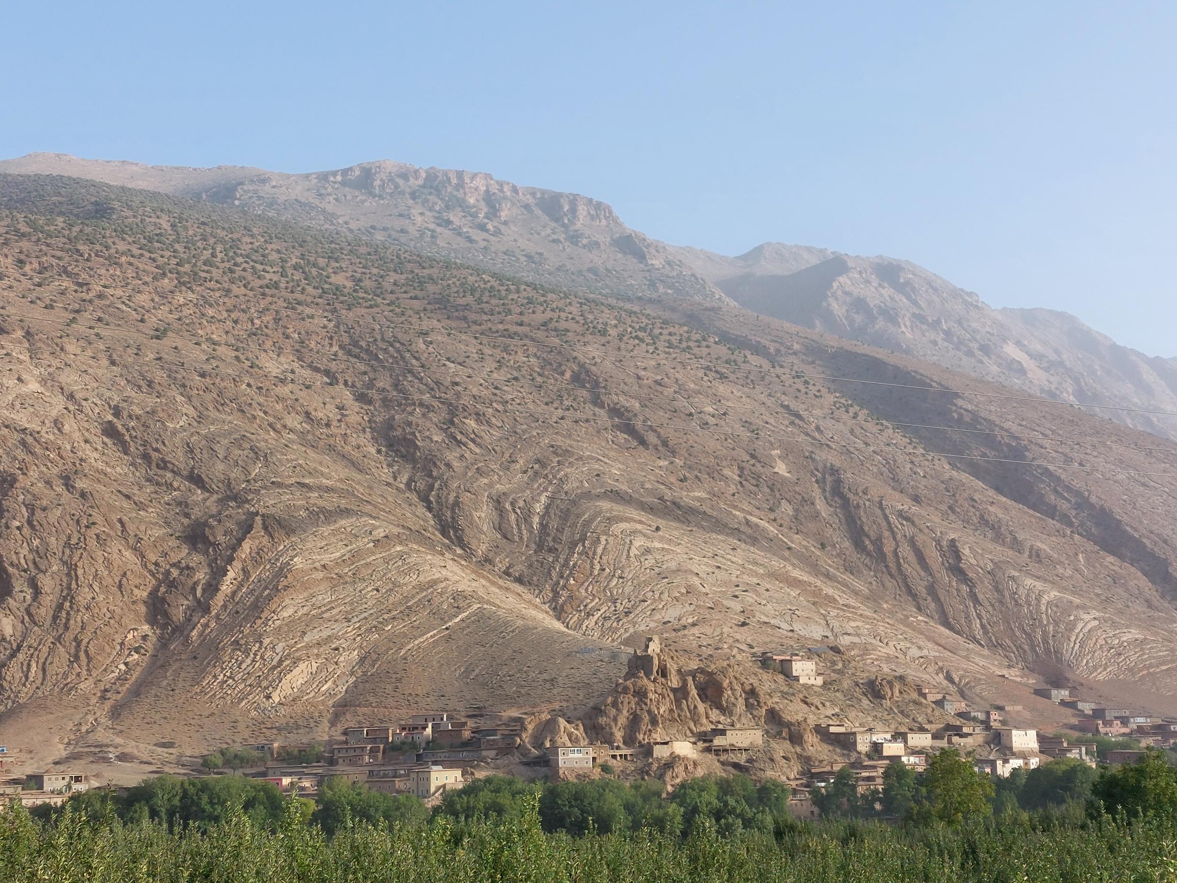 Morocco High Atlas MGoun, M'goun Massif, Across Bougmez valley, Walkopedia