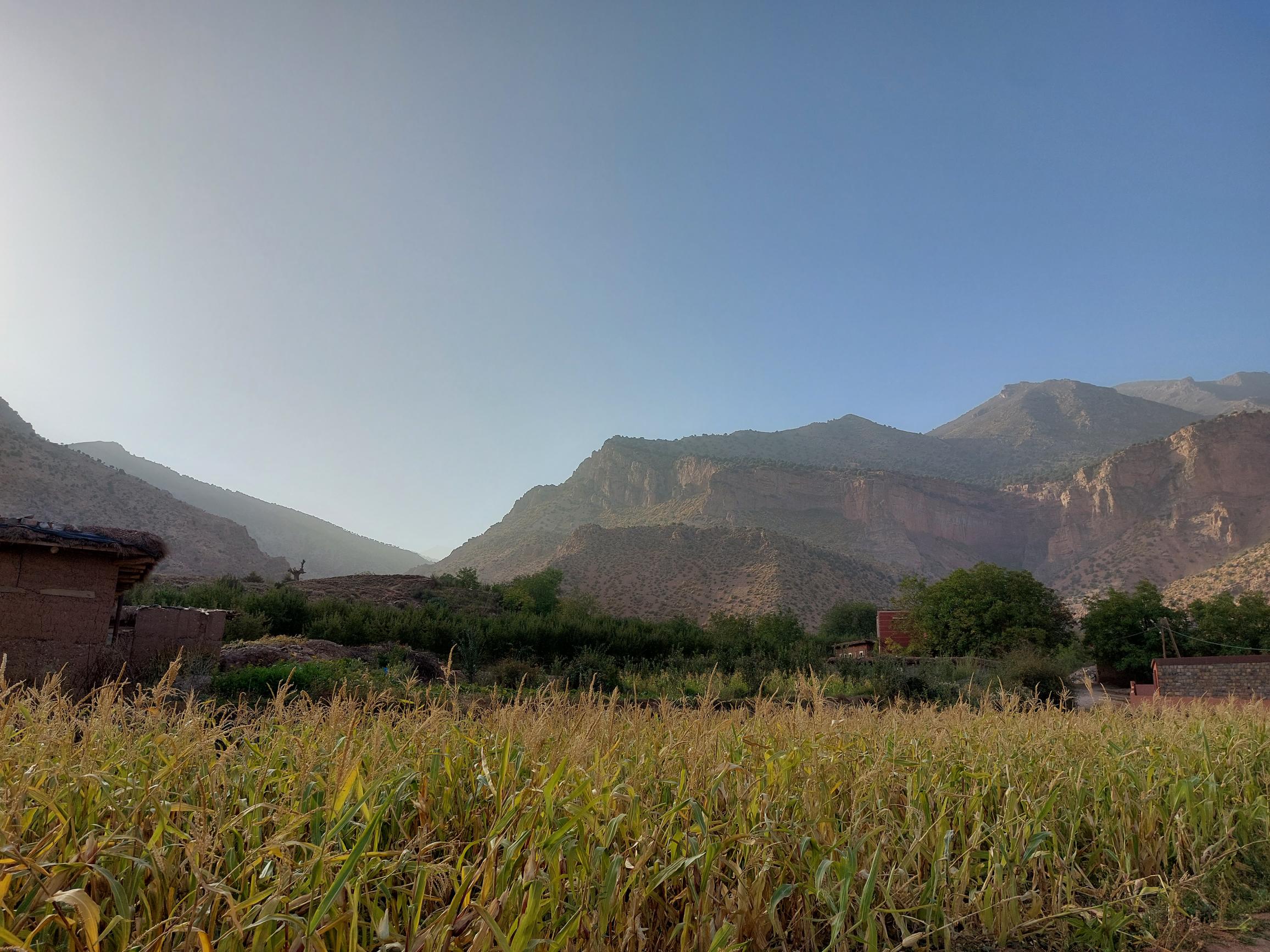 Morocco High Atlas MGoun, M'goun Massif, Village at Arouss valley foot, Walkopedia