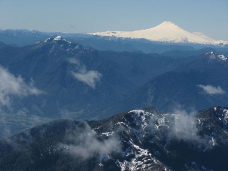 Chile Patagonia: Villarrica NP, Villarrica NP, Volcan Lanin, Viewed from Volcan Villarrica, Walkopedia