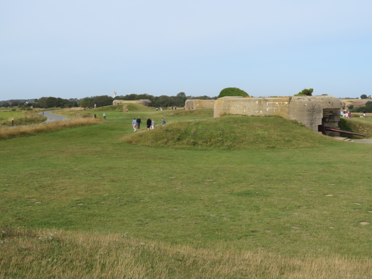 France Normandy, D-Day Beaches, German battery Longues-sur-Mer , Walkopedia