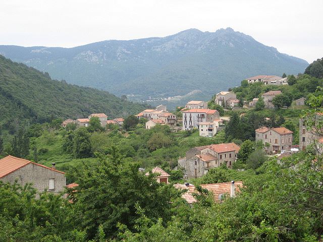 France Corsica: Southern Mountains, Mare-Mare Sud, Mare-Mare Sud - Levie, Walkopedia