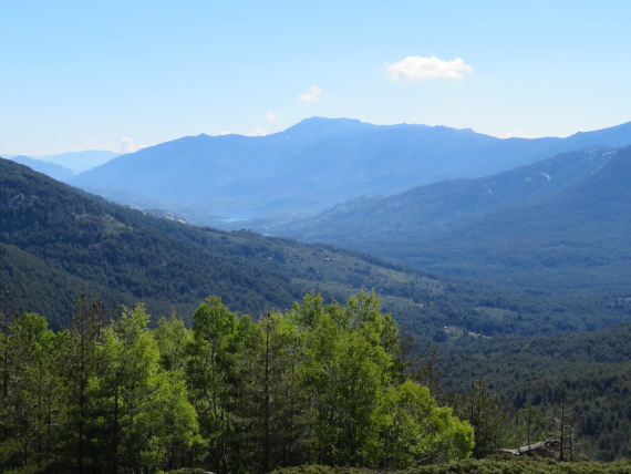 France Corsica: Northern Highlands, Mare-Mare Nord, Niellu valley from near Col de Vergio, Walkopedia