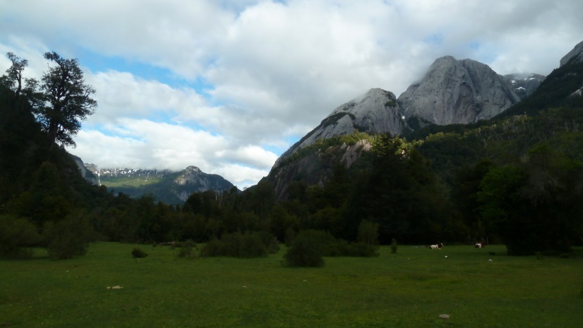 Chile Patagonia, Cochamo Valley , Cochamo Valley - La Junta area, Walkopedia