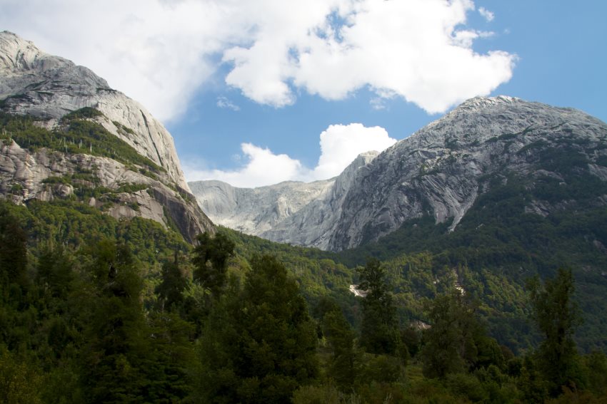 Chile Patagonia, Cochamo Valley , Cochamo Valley, Walkopedia